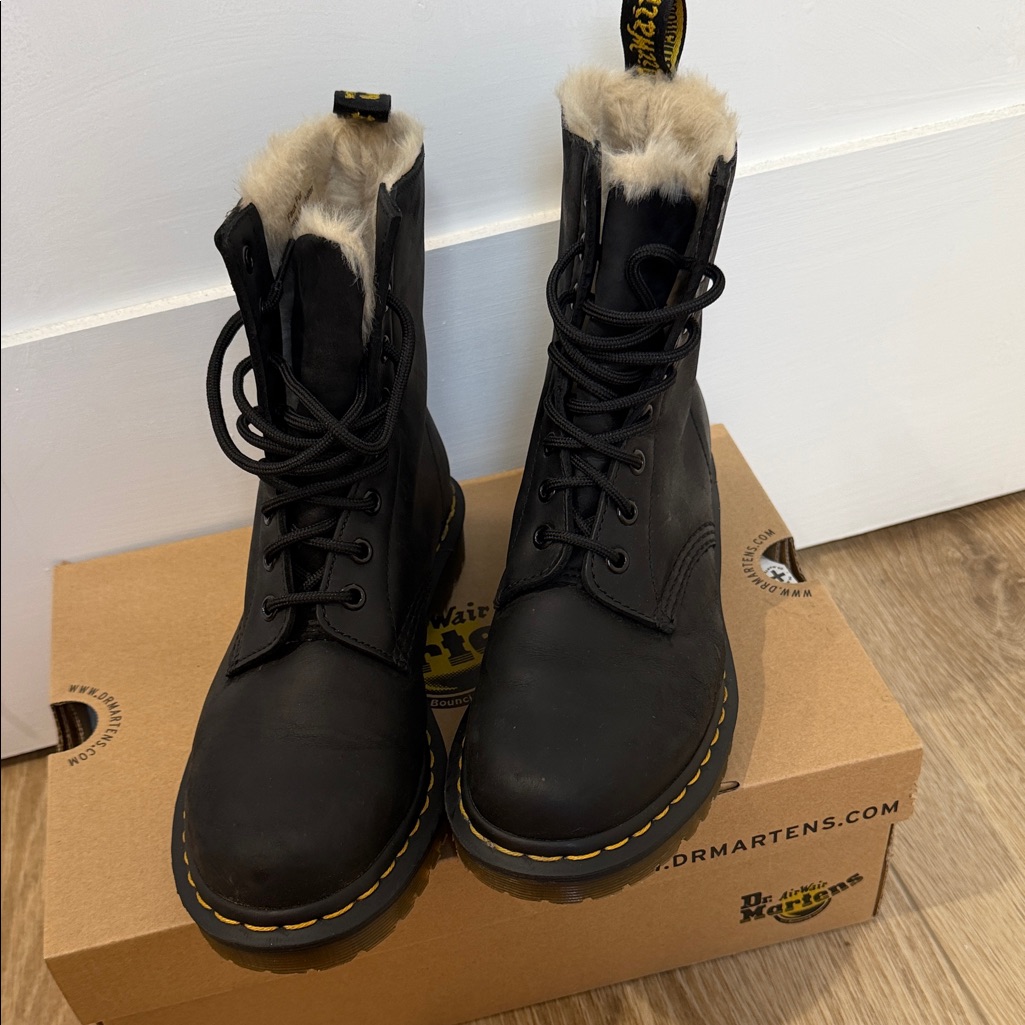 Dr. Martens Black Women's Boots With Fur Lining